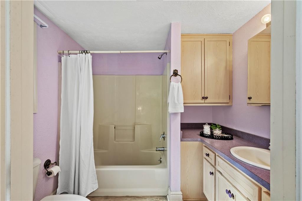 4556 Battle Ridge Road Oakdale, PA 15071 - Photo 20 of 46 Gallery Image 20