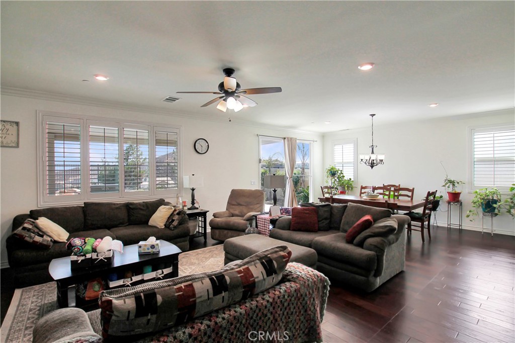 13122 Capricornio Street Riverside, CA 92503 - Photo 4 of 20
