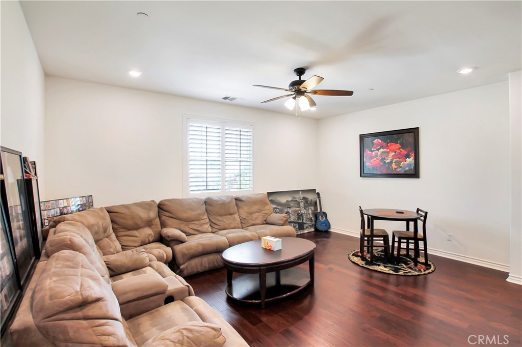 13122 Capricornio Street Riverside, CA 92503 - Photo 6 of 20