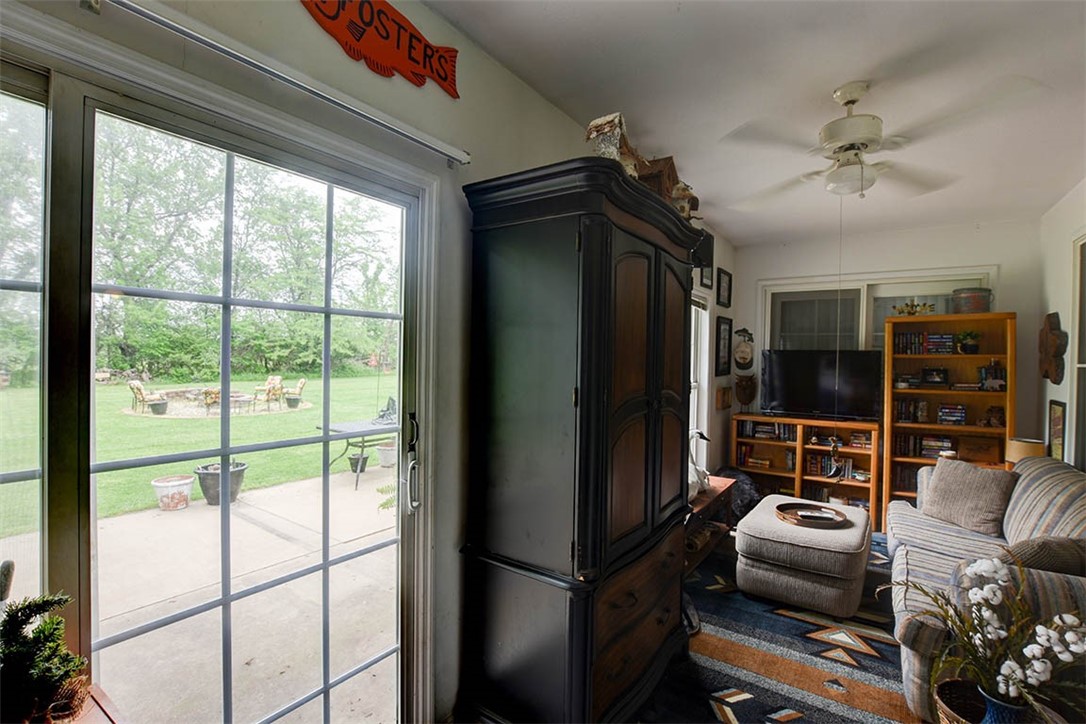 6376 Kitchens Road Decatur, IL 62521 - Photo 20 of 33