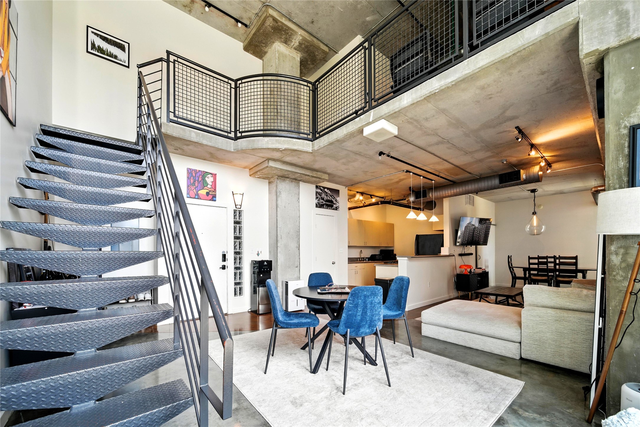 2000 Bagby Street, Unit 5423 Houston, TX 77002 - Photo 10 of 26 a view of entryway and hall with wooden floor