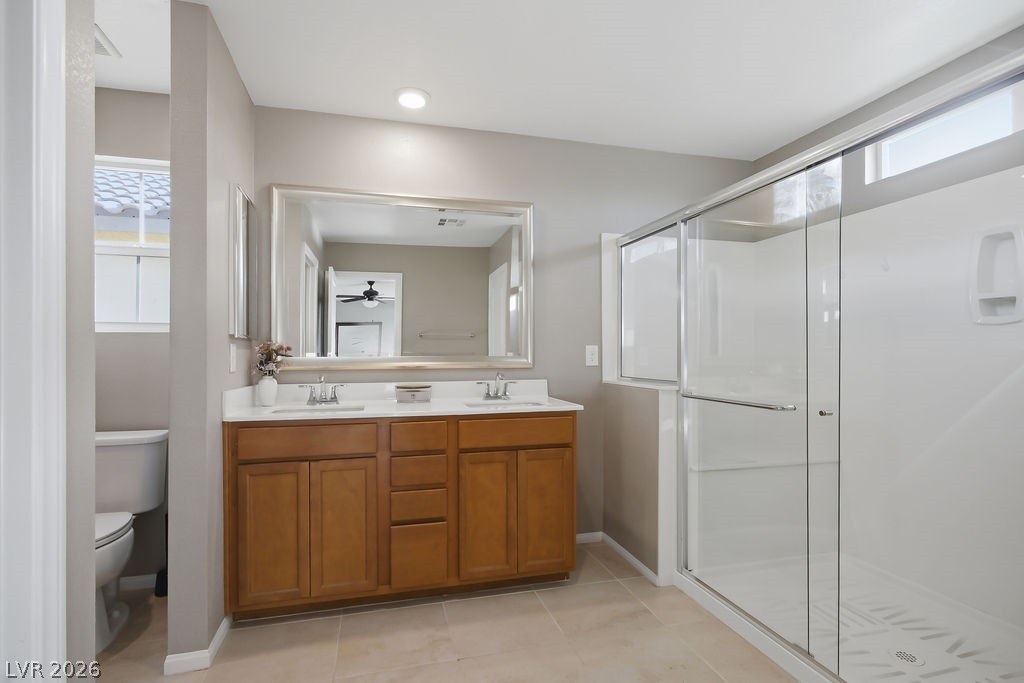 161 Fulgora Street Henderson, NV 89074 - Photo 23 of 45 Main Bathroom