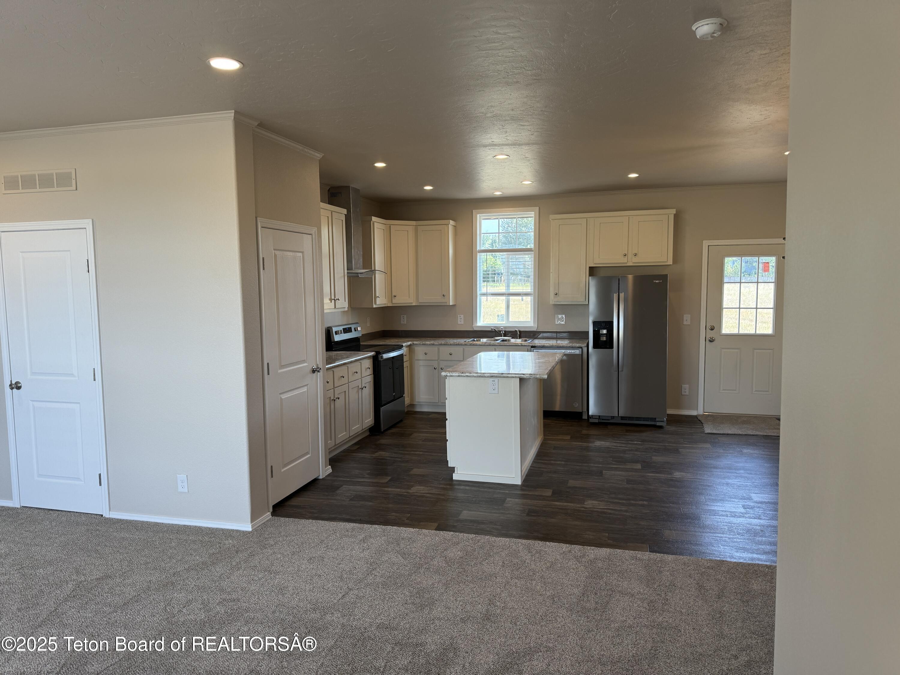 252 Honeybee Lane Afton, WY 83110 - Photo 8 of 34 IMG_1058