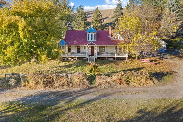 $575,000 | 2555 Pleasant Valley Road, Rice, WA 99167