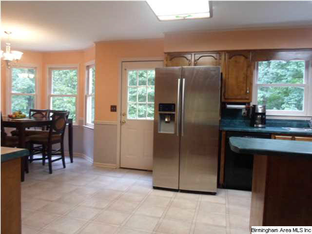 2302 Kristen Circle Pelham, AL 35124 - Photo 7 of 28