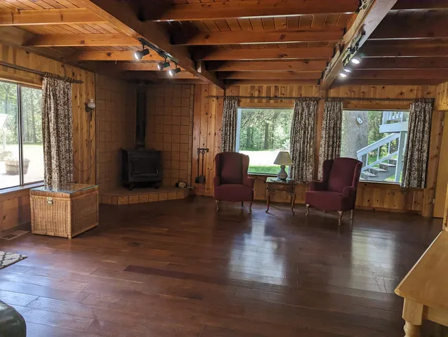 a view of walk in closet