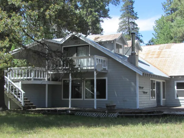a view of a golf course