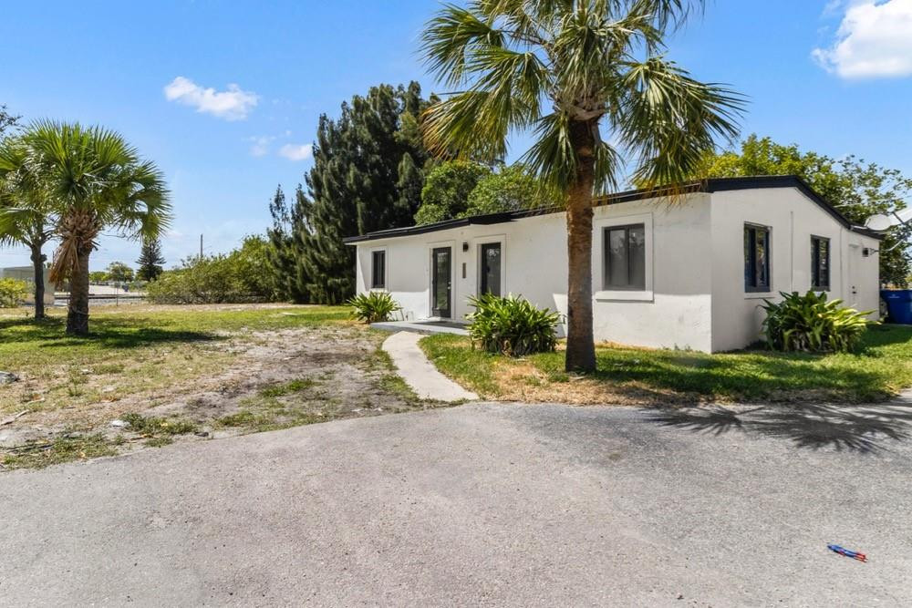 3039 Avenue J, Unit 6 Riviera Beach, FL 33404 - Photo 2 of 21 Photo 2