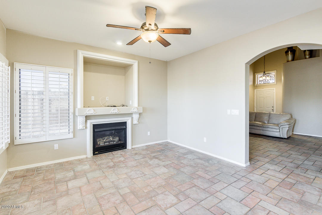 2145 North Terripin Mesa, AZ 85215 - Photo 9 of 38 09-Terripin