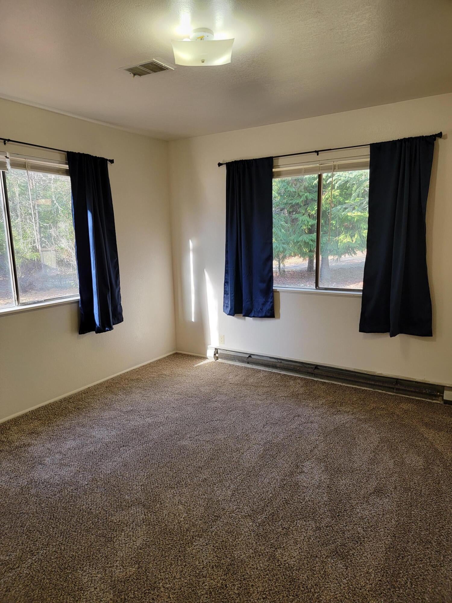 4154 Deer Creek Road Selma, OR 97538 - Photo 30 of 45 Bdrm w/new carpet