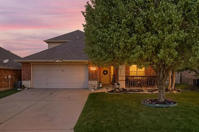 $339,900 | 107 Watering Hole, Newark, TX 76071