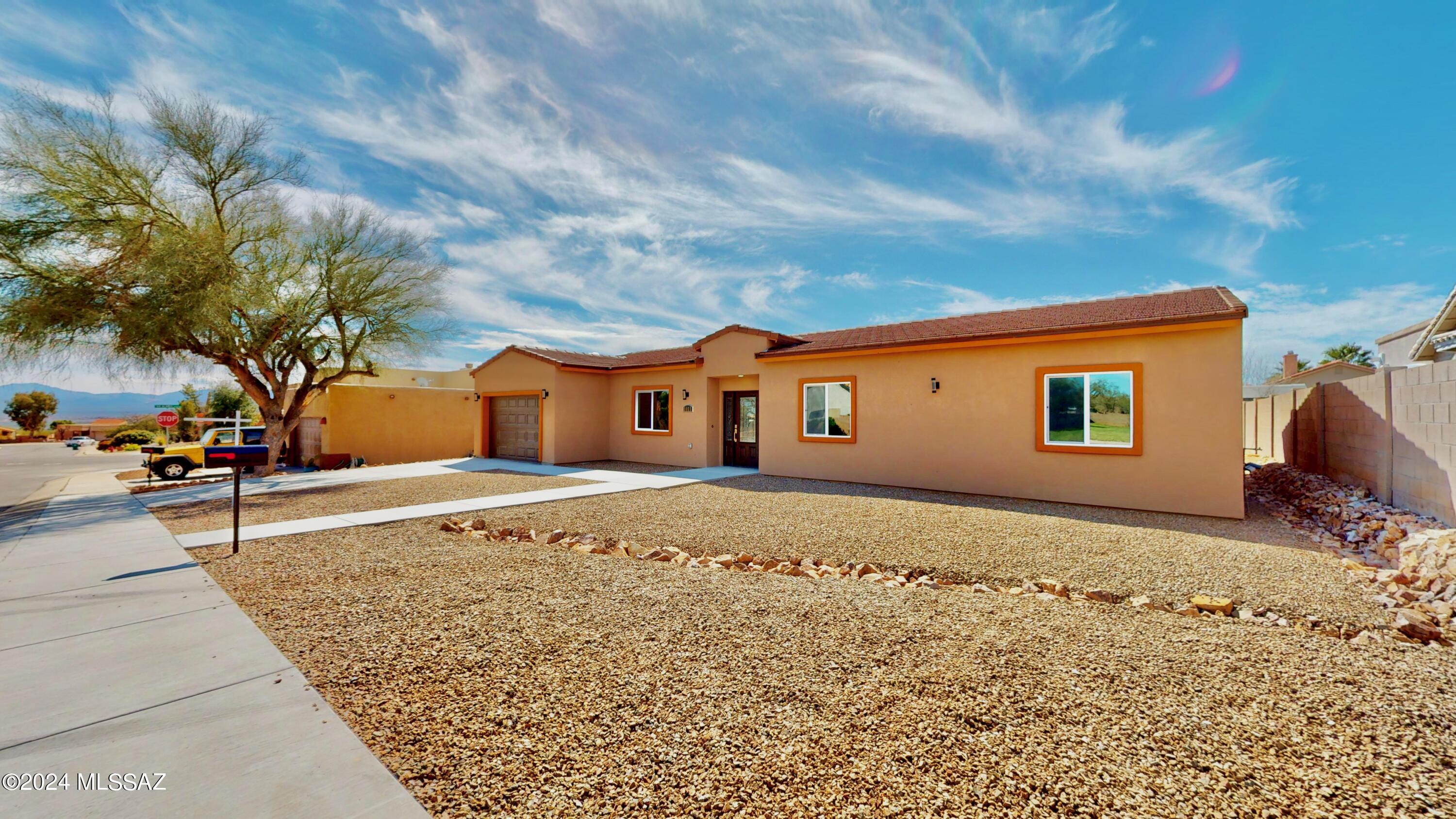 1011 West Rio Hondo Green Valley, AZ 85614 - Photo 11 of 49
