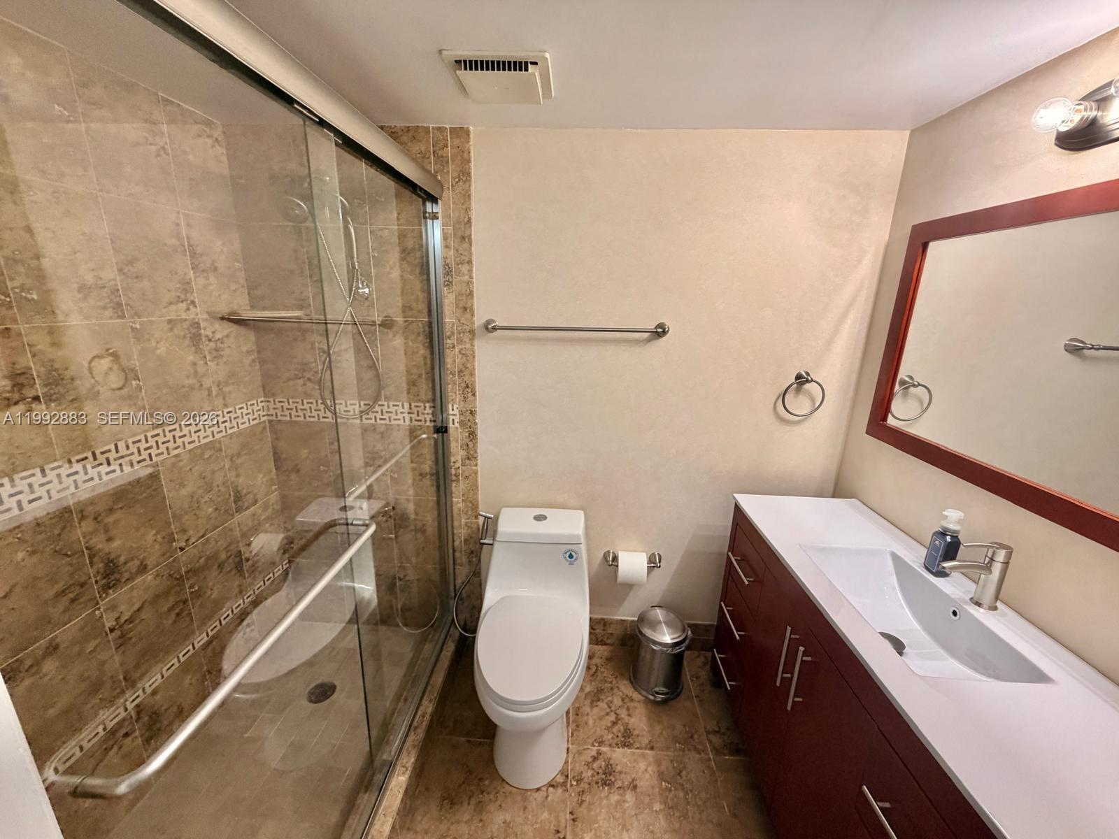 5800 Southwest 127th Avenue, Unit 2120 Miami, FL 33183 - Photo 38 of 53 2nd Bathroom