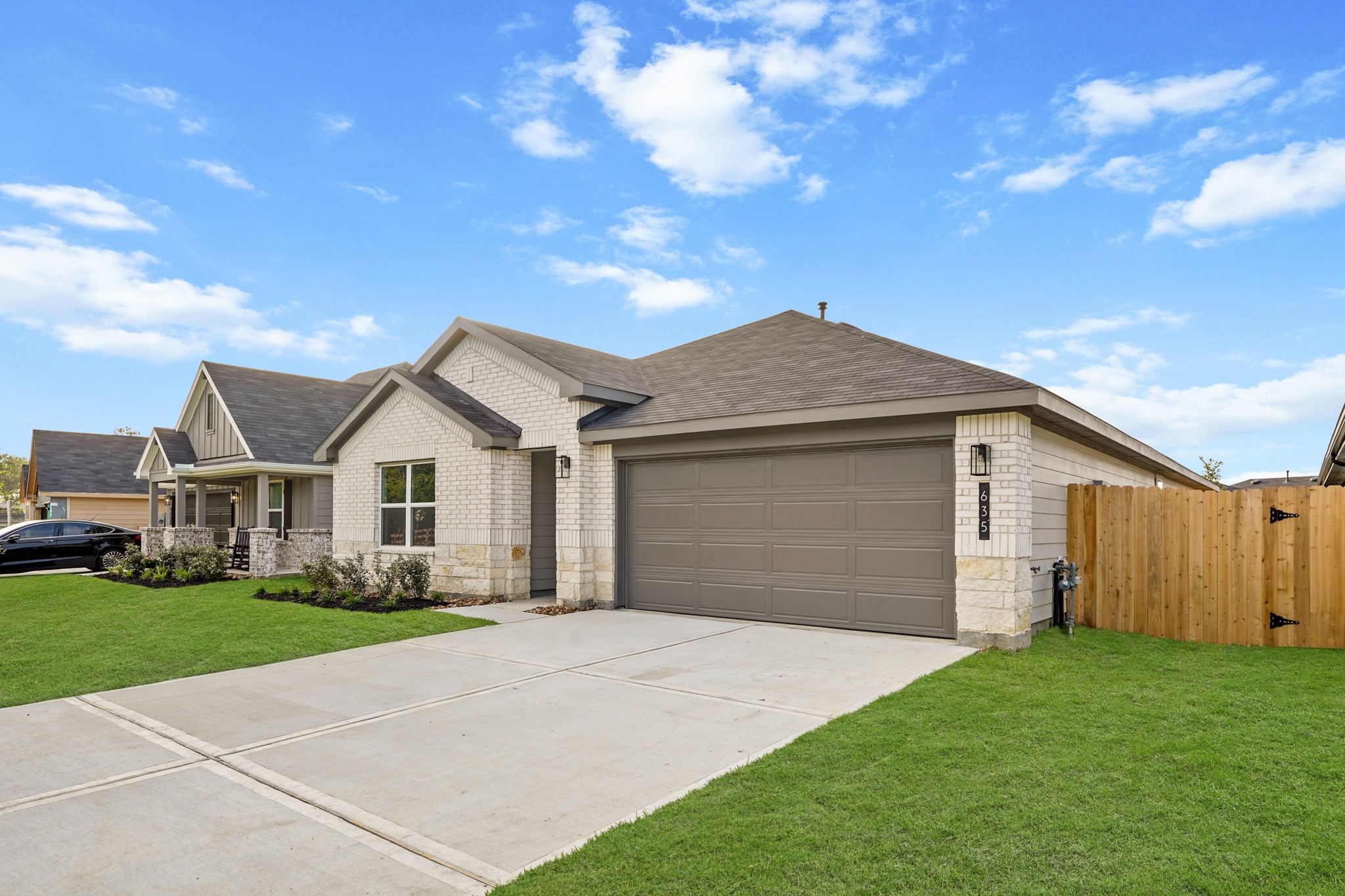 635 Delicate Arch Drive Conroe, TX 77303 - Photo 3 of 30
