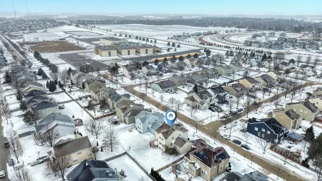 $450,000 | 233 Pawtucket Avenue, Elgin, IL 60124