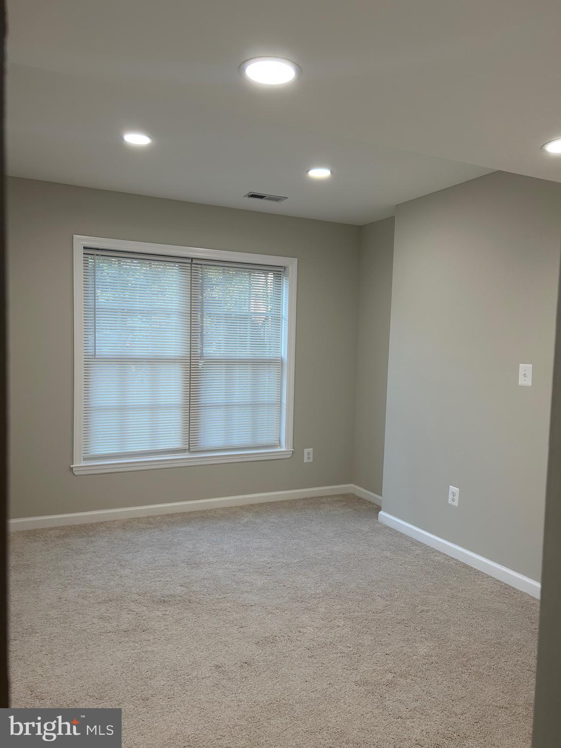 43455 Katling Square Chantilly, VA 20152 - Photo 12 of 12 a view of an empty room with a window