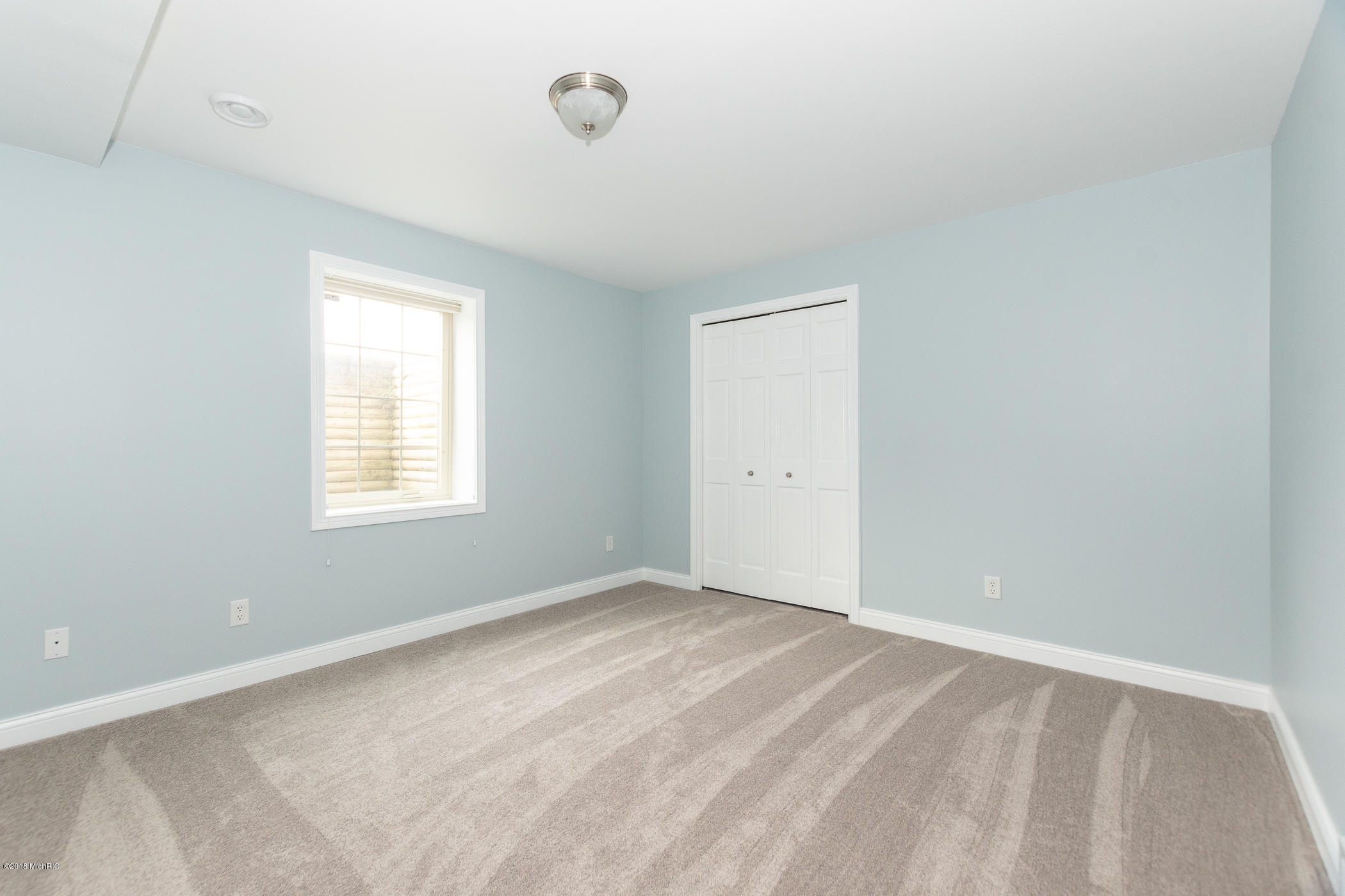 7185 Riesling Street Mattawan, MI 49071 - Photo 14 of 43 LL Bedroom