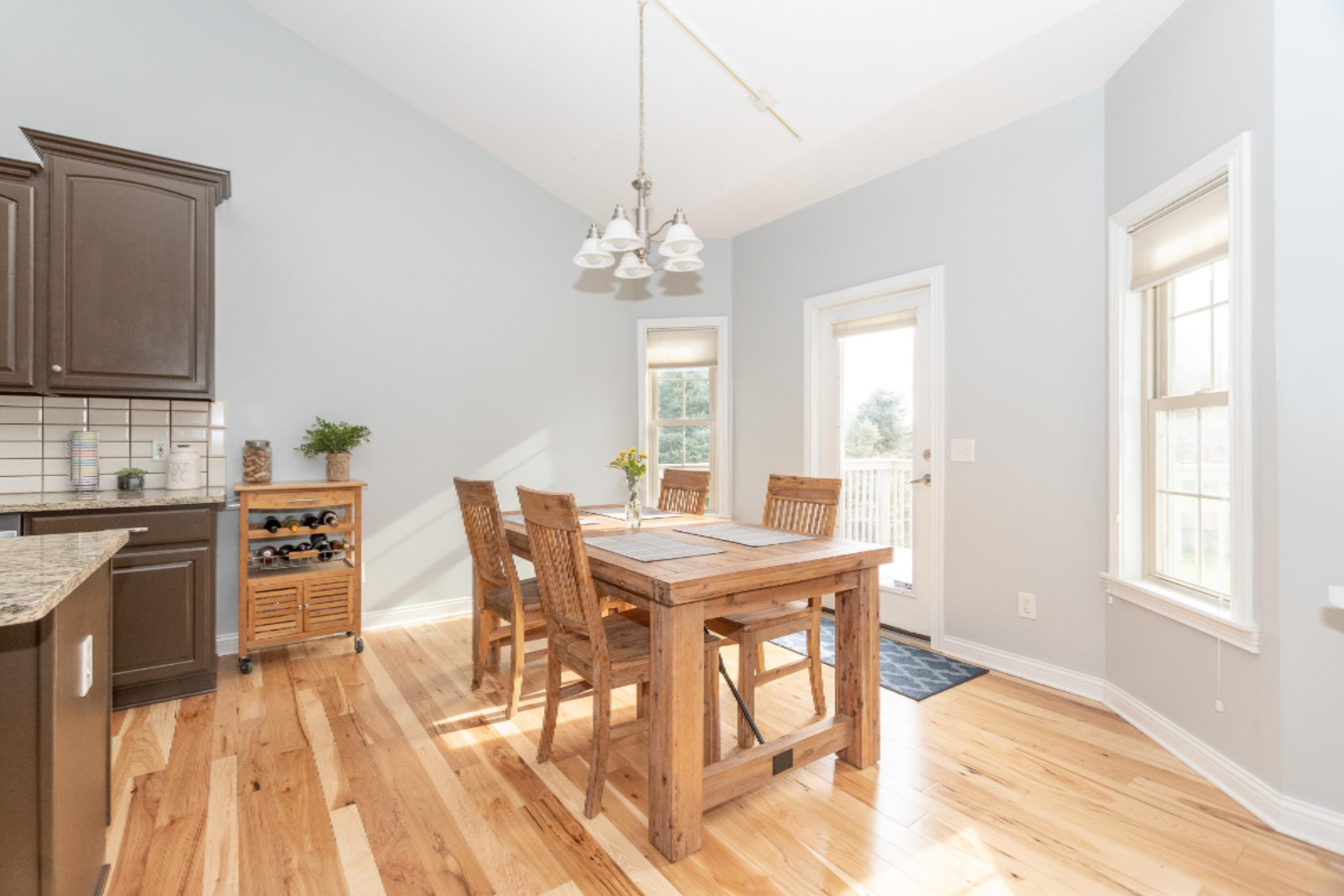 7185 Riesling Street Mattawan, MI 49071 - Photo 6 of 43 Eating Area