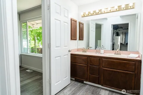 $599,950 | 27830 121st Place Southeast, Kent, WA 98030