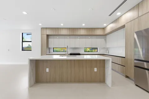 $1,149,000 | 821 Southwest 1st Street, Fort Lauderdale, FL 33312