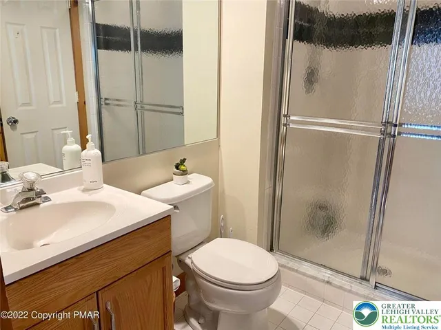 $475,000 | 50 Aspenwall Road, Lake Harmony, PA 18624