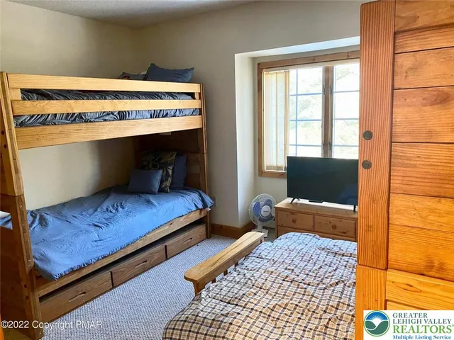 $475,000 | 50 Aspenwall Road, Lake Harmony, PA 18624