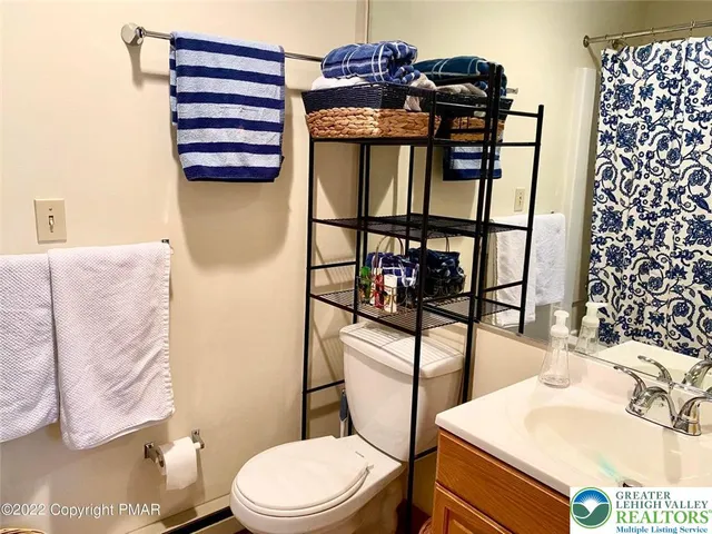 $475,000 | 50 Aspenwall Road, Lake Harmony, PA 18624