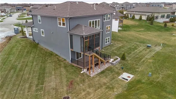 $1,052,908 | 12402 West 182nd Court, Overland Park, KS 66013
