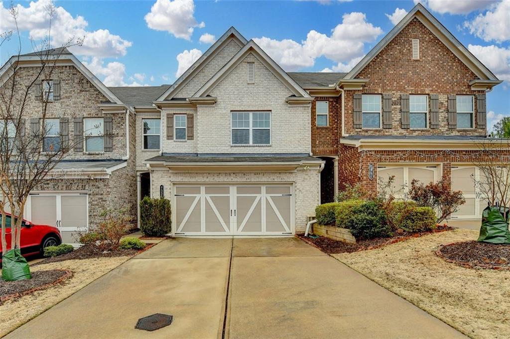 7325 Heritage Oak Court Alpharetta, GA 30004 - Photo 2 of 50