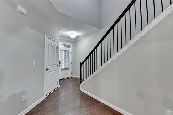 $2,550 | 7325 Heritage Oak Court, Alpharetta, GA 30004