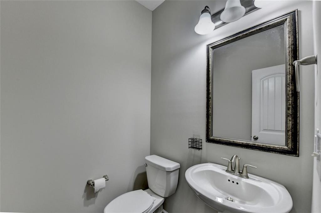 7325 Heritage Oak Court Alpharetta, GA 30004 - Photo 26 of 50