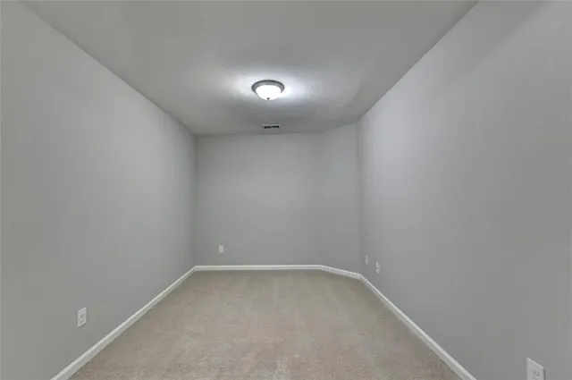 $2,550 | 7325 Heritage Oak Court, Alpharetta, GA 30004