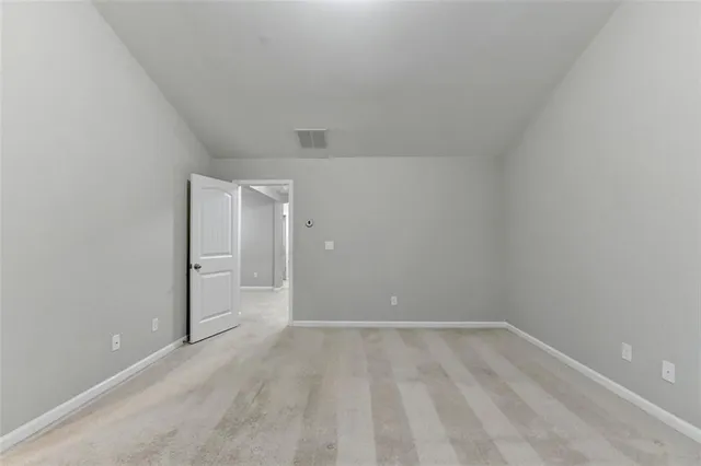 $2,550 | 7325 Heritage Oak Court, Alpharetta, GA 30004