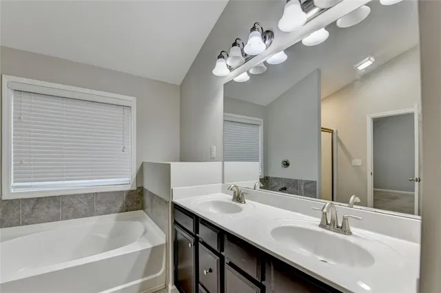 $2,550 | 7325 Heritage Oak Court, Alpharetta, GA 30004