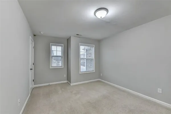 $2,550 | 7325 Heritage Oak Court, Alpharetta, GA 30004