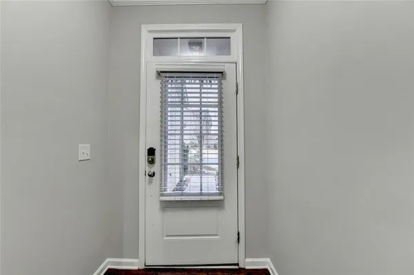 $2,550 | 7325 Heritage Oak Court, Alpharetta, GA 30004