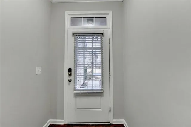 $2,550 | 7325 Heritage Oak Court, Alpharetta, GA 30004