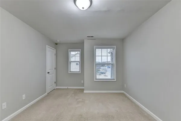 $2,550 | 7325 Heritage Oak Court, Alpharetta, GA 30004