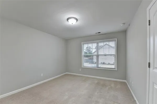 $2,550 | 7325 Heritage Oak Court, Alpharetta, GA 30004