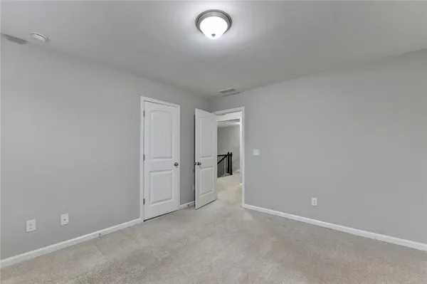 $2,550 | 7325 Heritage Oak Court, Alpharetta, GA 30004