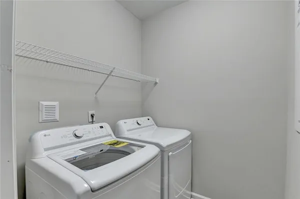 $2,550 | 7325 Heritage Oak Court, Alpharetta, GA 30004