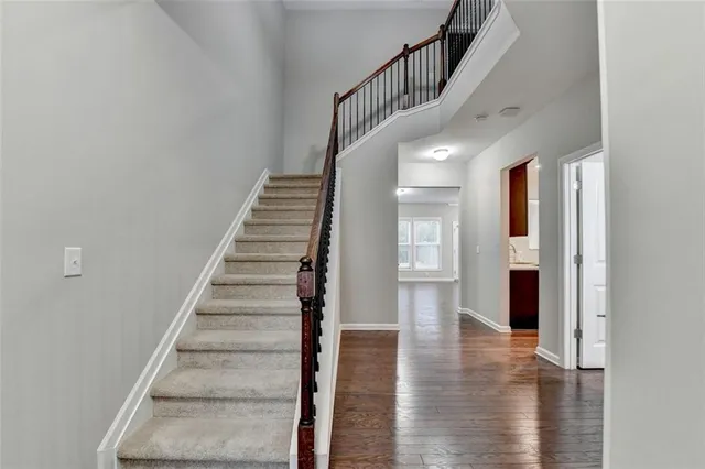 $2,550 | 7325 Heritage Oak Court, Alpharetta, GA 30004