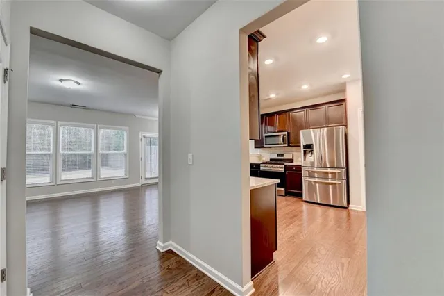 $2,550 | 7325 Heritage Oak Court, Alpharetta, GA 30004