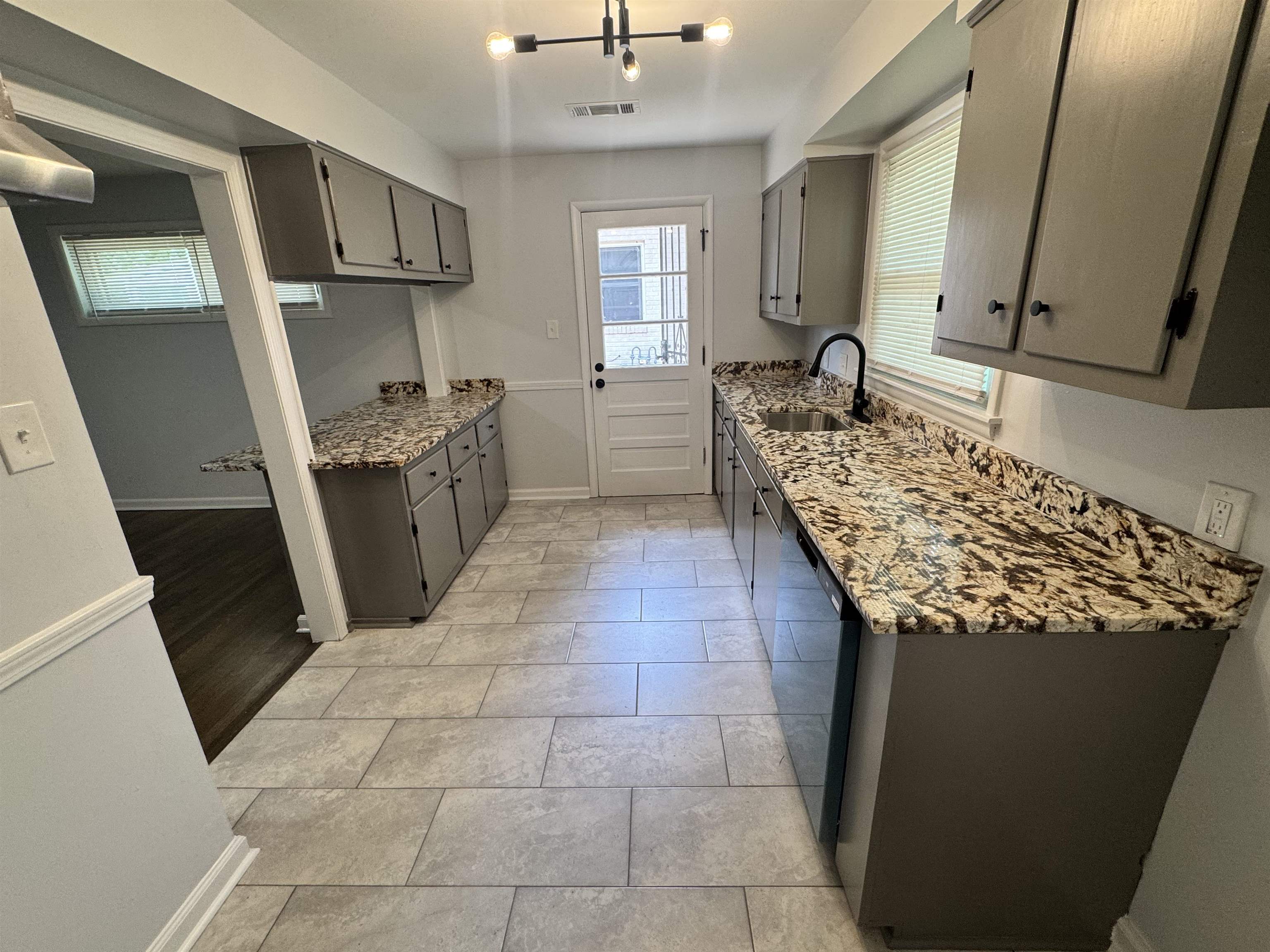 1220 South White Station Road Memphis, TN 38117 - Photo 9 of 16