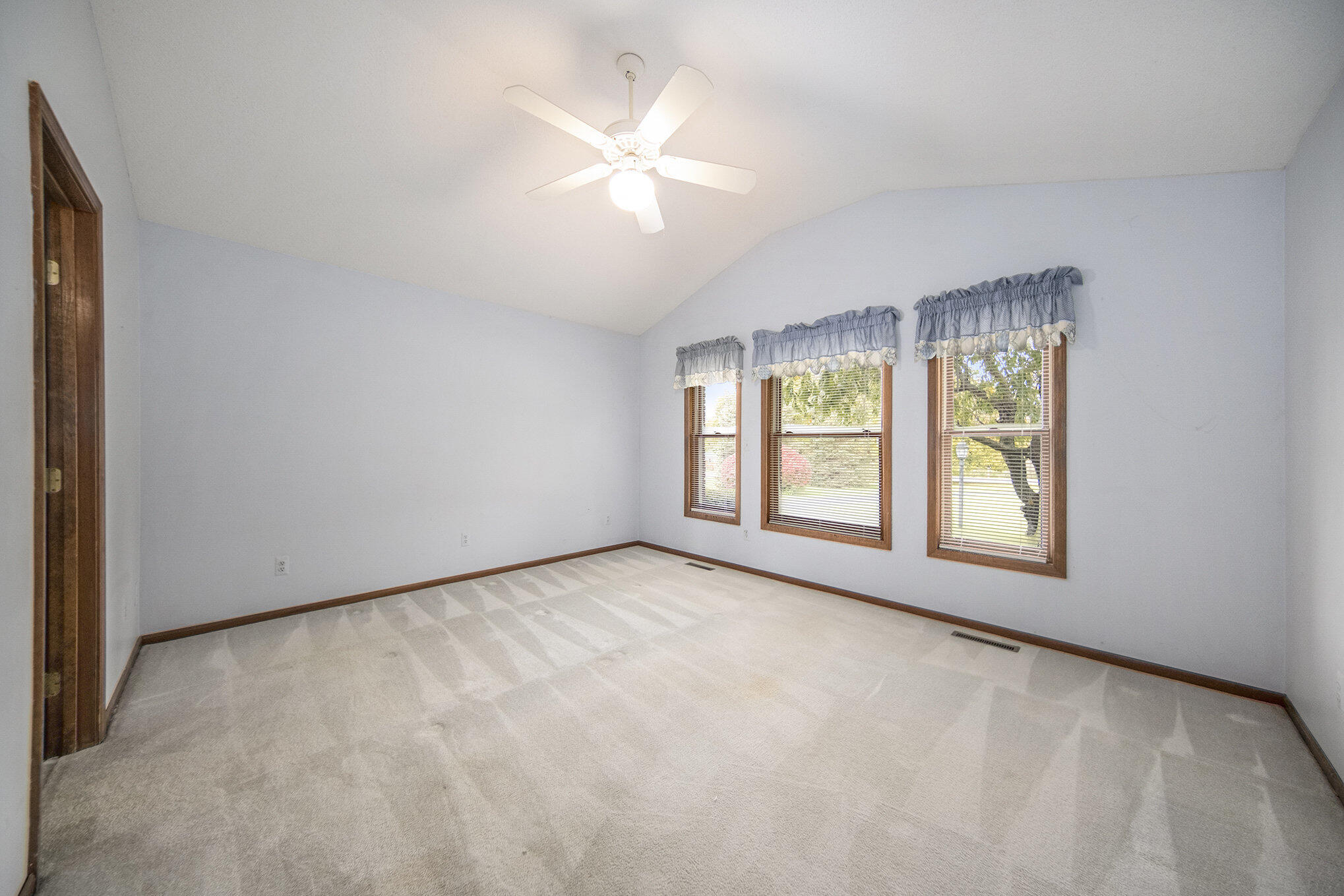 6655 Allen Road Tecumseh, MI 49286 - Photo 12 of 31 013_file_635