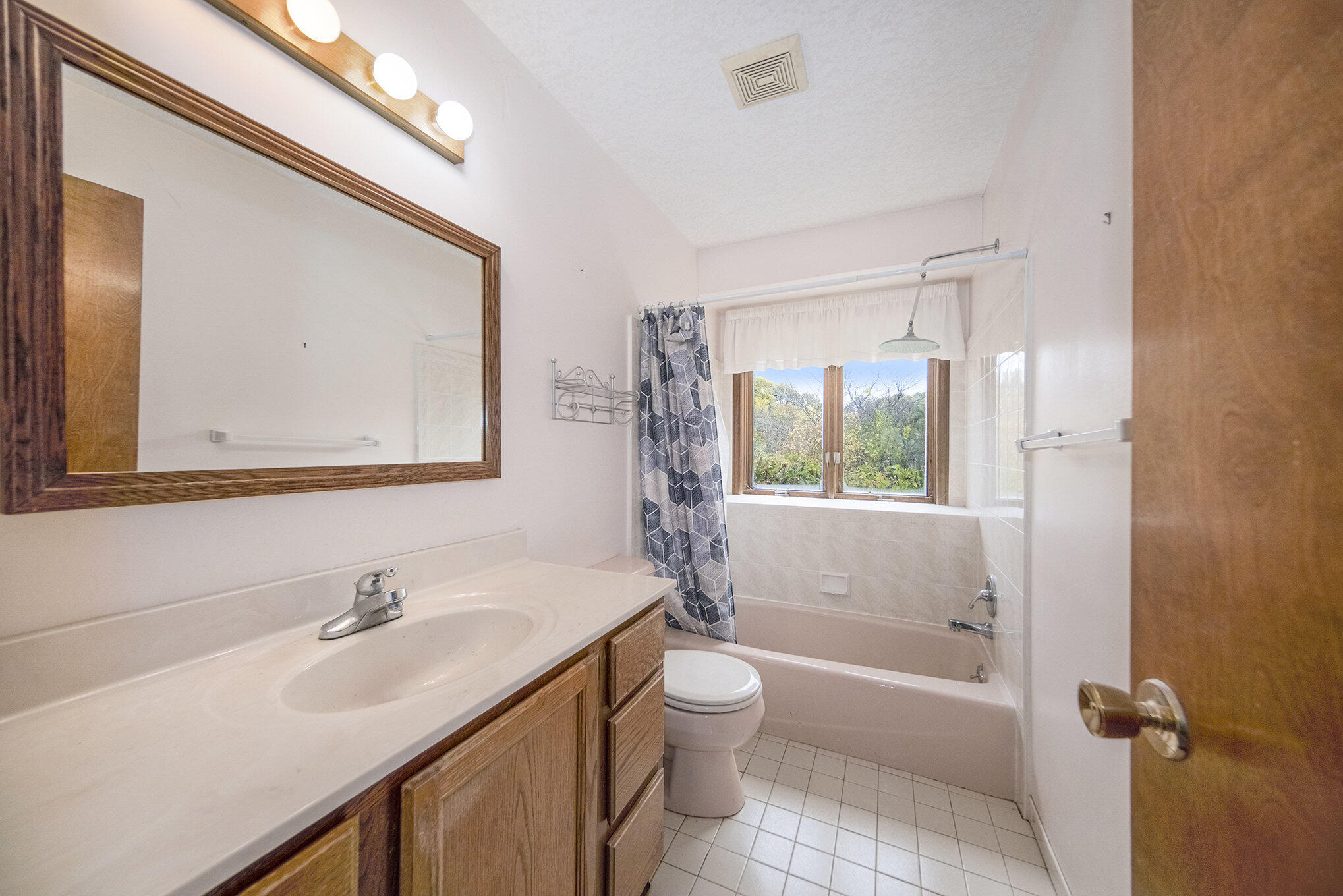 6655 Allen Road Tecumseh, MI 49286 - Photo 14 of 31 015_file_135