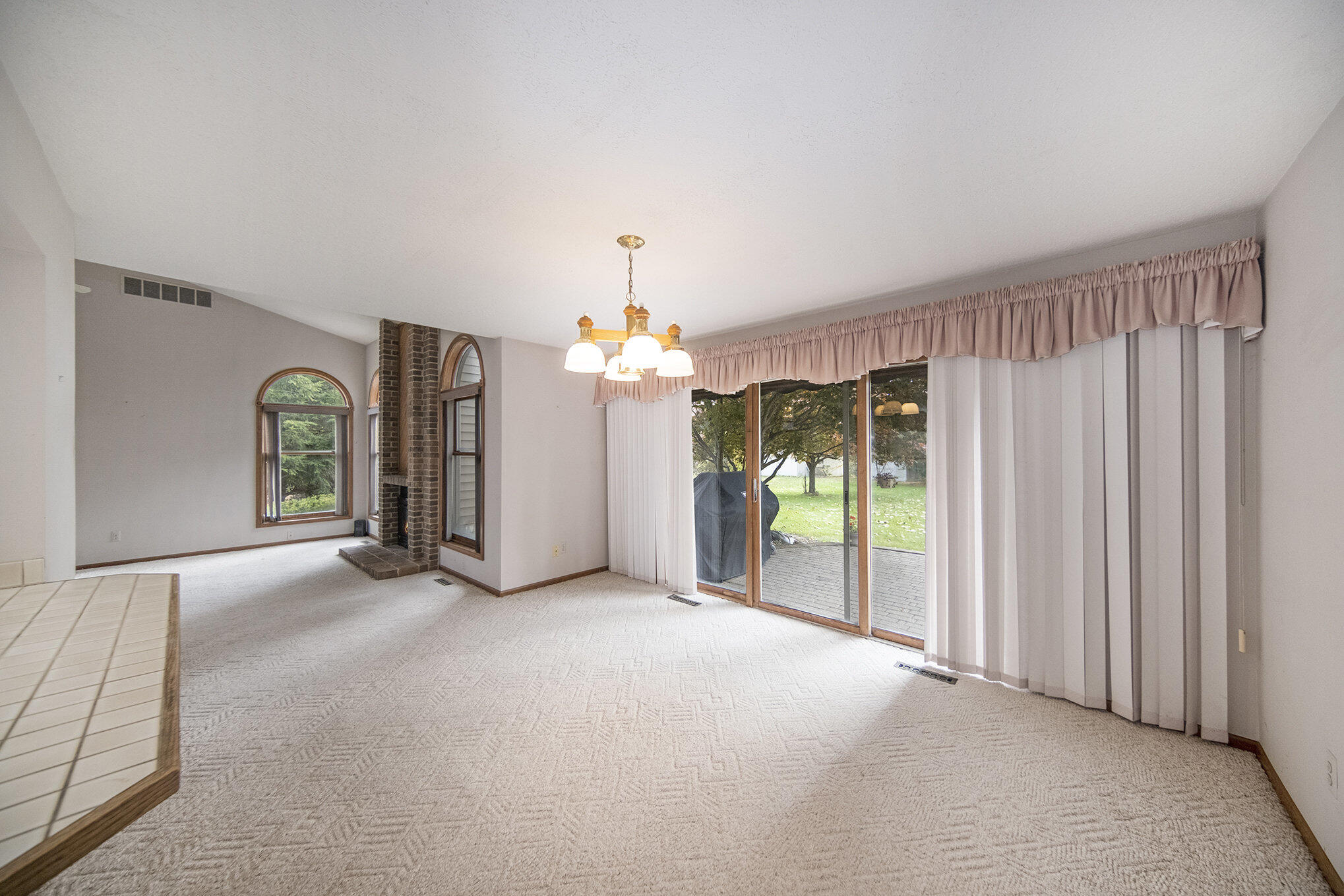 6655 Allen Road Tecumseh, MI 49286 - Photo 9 of 31 008_file_346