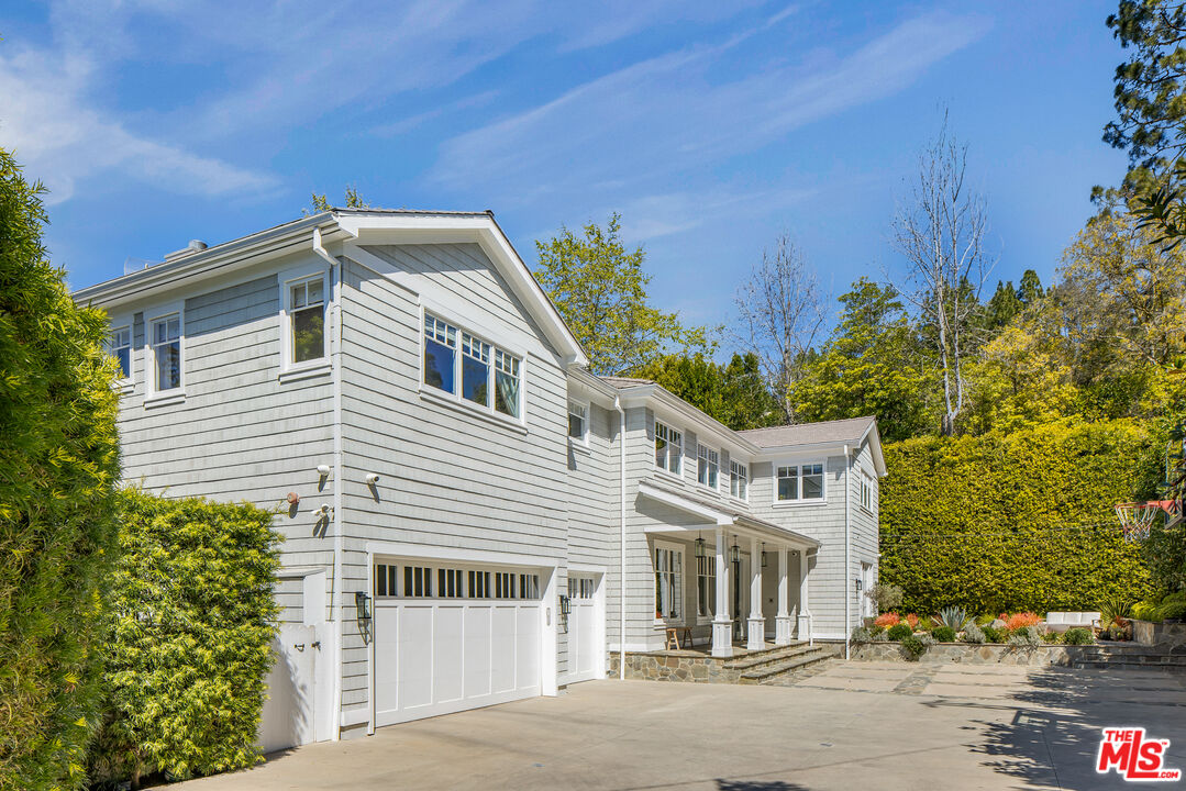 13153 Rivers Road Los Angeles, CA 90049 - Photo 4 of 40