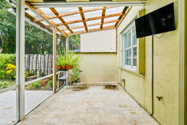 $670,000 | 4576 Thornwood Circle, Palm Beach Gardens, FL 33418