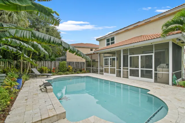 $670,000 | 4576 Thornwood Circle, Palm Beach Gardens, FL 33418